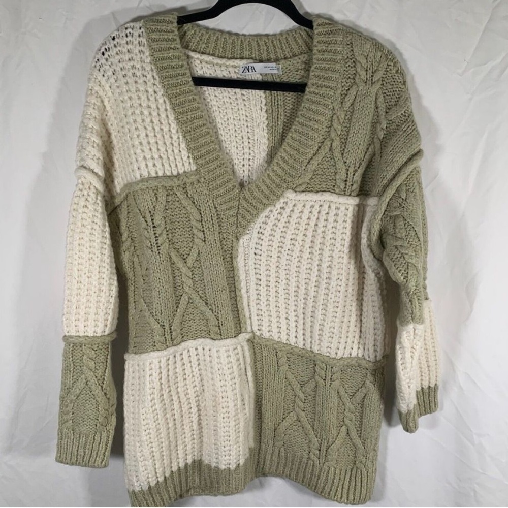 Zara Sweater Women’s Medium Green White Vneck Cable Knit Chunky Pullover Wool Bl